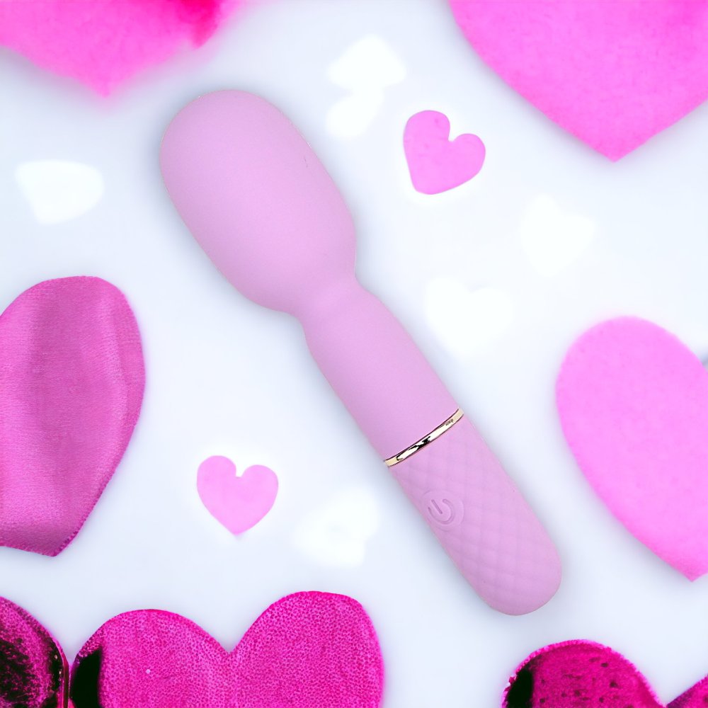 n12249-nauti-petites-10-speed-wand-vibrator-heart